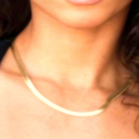 5 Piece BUNDLE - GRADUATION Bridesmaid GIFT Necklace,Bracelet,Makeup Bag,Makeup - Picture 7 of 7